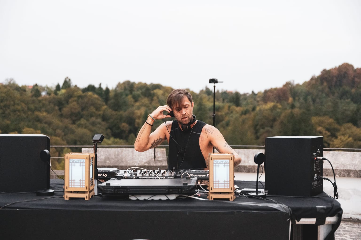 Photo 1 from Peter Makto