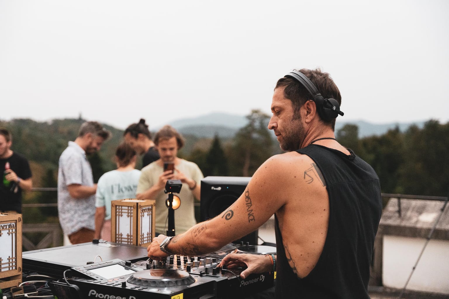 Photo 4 from Peter Makto