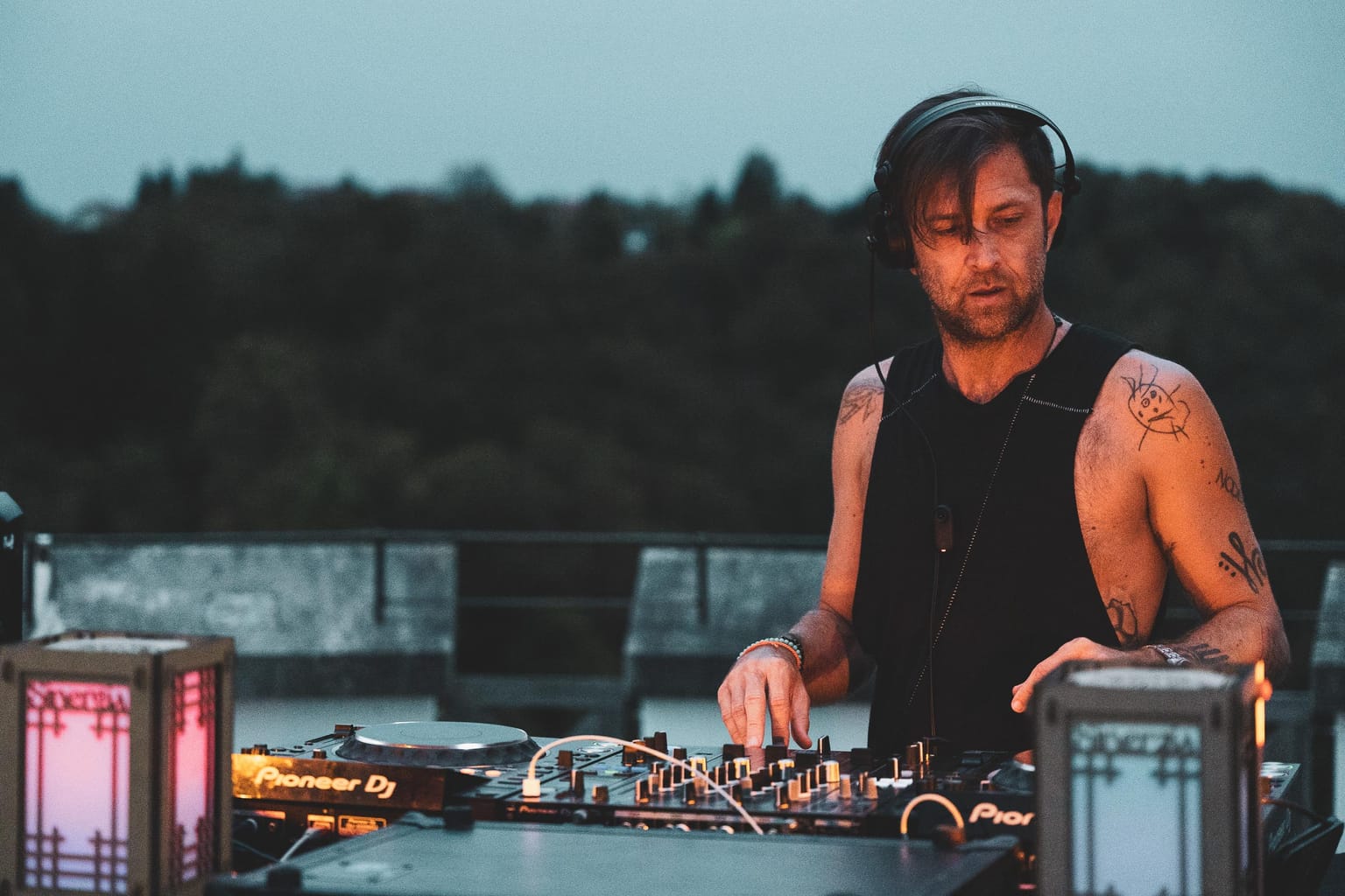 Photo 8 from Peter Makto