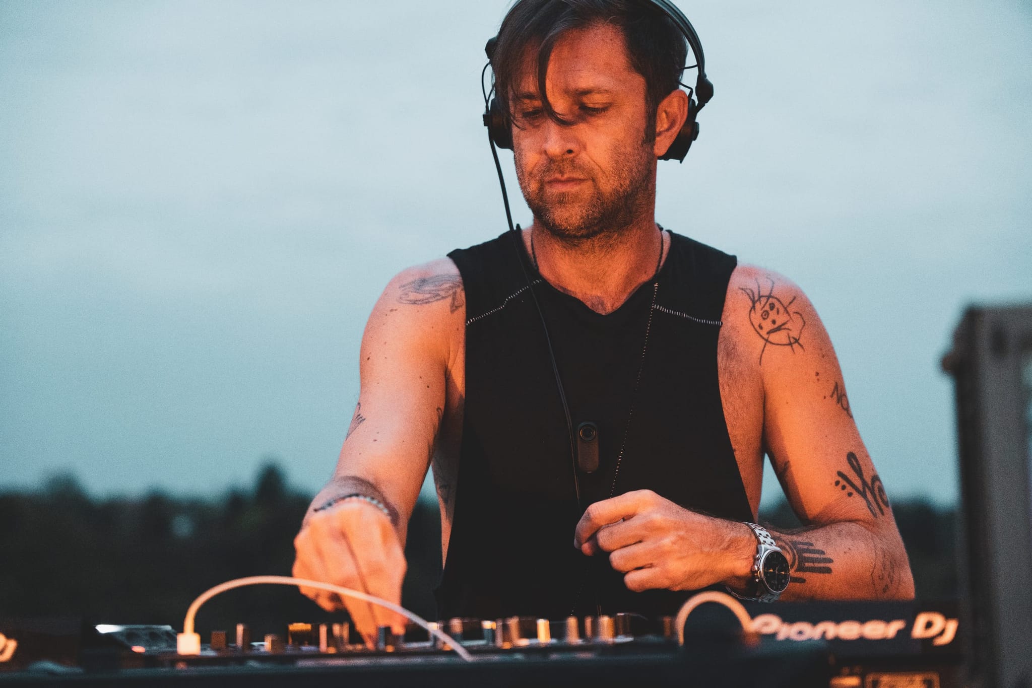 Peter Makto - Photo 9